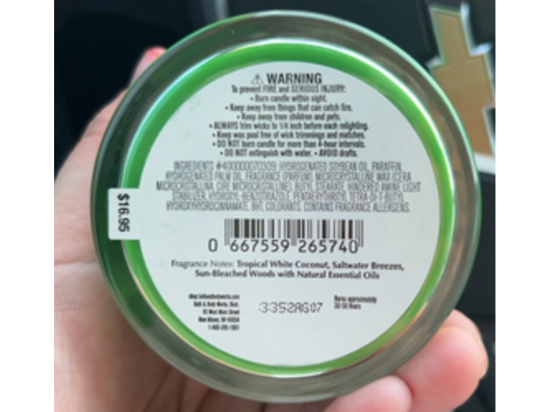 Bath & Body Works Signature Candle, Waikiki Beach Coconut, 8 oz/227 g