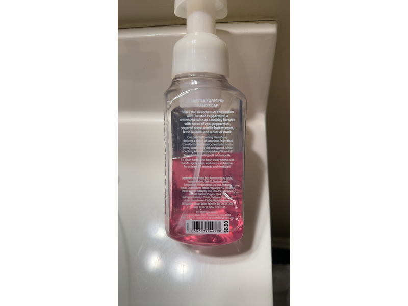 Bath & Body Works Gentle Foaming Hand Soap, Let It Snow Twisted Peppermint, 8.75 fl oz/259 mL