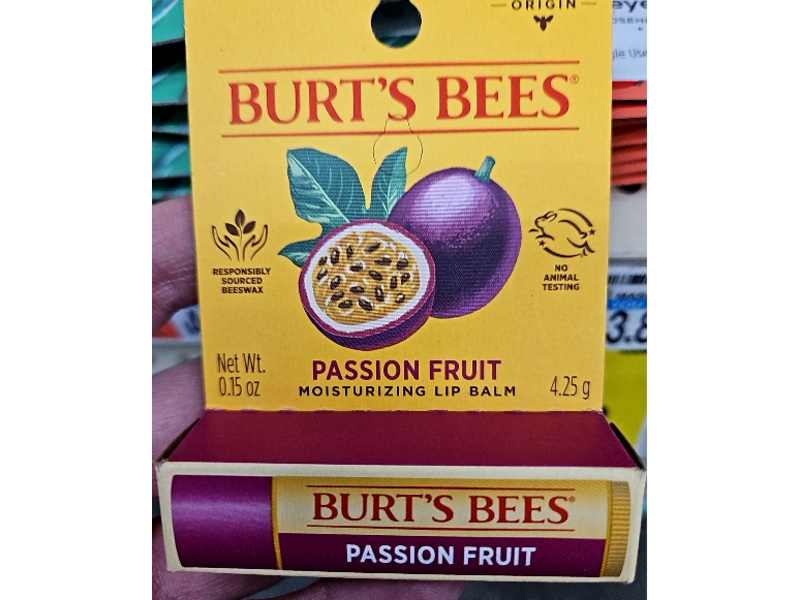 Burt's Bees Moisturizing Lip Balm, Passion Fruit, 0.15 oz/4.25 g