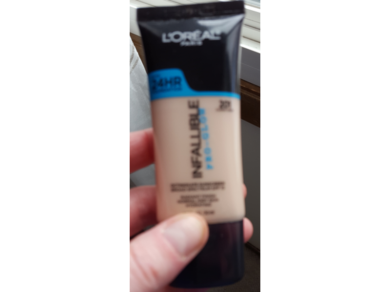 Loreal Paris Infallible Pro-Glow Foundation, 201 Classic Ivory, Normal/Dry Skin, 1 fl oz/30 mL