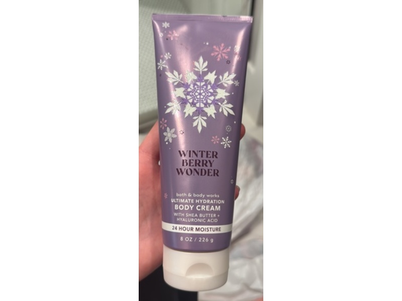 Bath&Body Works Ultimate Hydrating Body Cream, Winter Berry Wonder, 8 oz/226 g