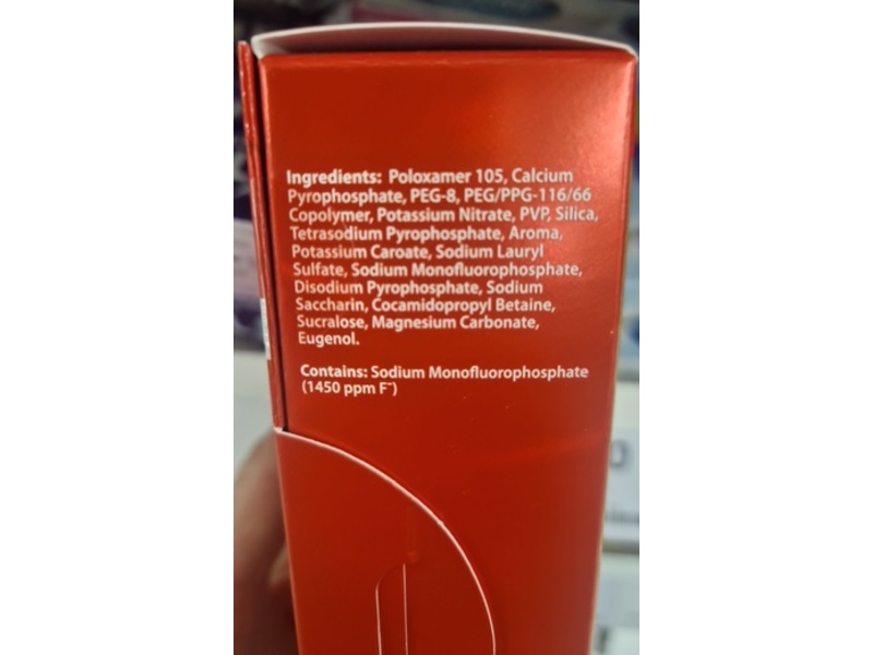 Colgate Max White Deeply Whitens Toothpaste, Stainlift, 75 mL