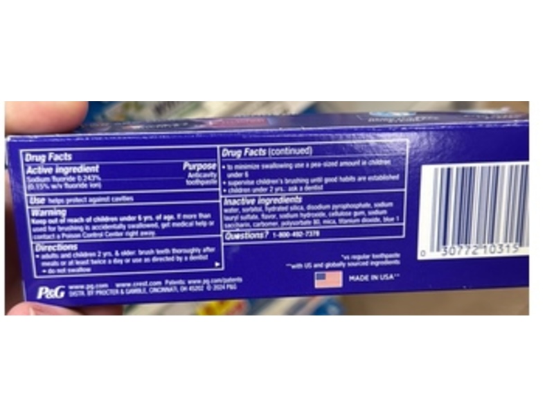 Crest 3D White Stain Eraser Fluoride Anticavity Toothpaste, Icy Clean Mint, 2.7 oz/76 g