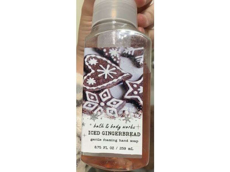 Bath & Body Works Gentle Foaming Hand Soap, Iced Gingerbread, 8.75 fl oz/259 mL