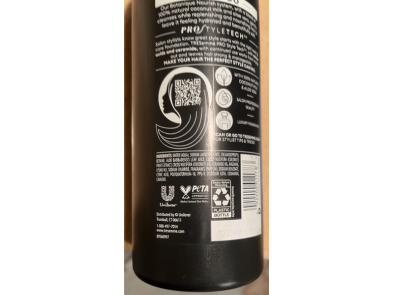 Tresemme Botanique Nourish Shampoo, Coconut Milk & Aloe Vera, 28 fl oz/828 mL