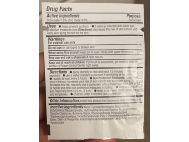 EltaMD Skincare UV Clear Face Sunscreen, SPF 46, 0.07 oz/2 g