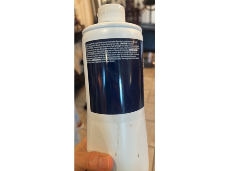 Wella Professionals Welloxon Perfect 6% 20 Vol. Creme Developer, 33.8 fl oz/1 L