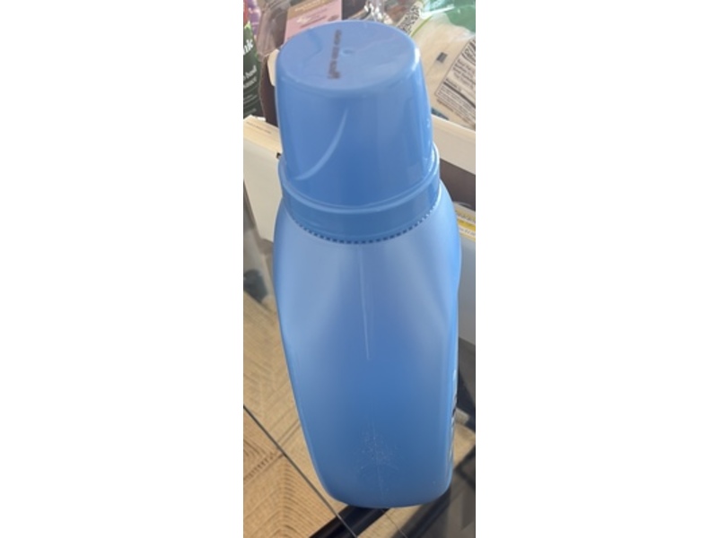 Snuggle Blue Sparkle Fabric Conditioner, Cuddle-Up Fresh, 110 Loads, 74.8 fl oz/2.21 L