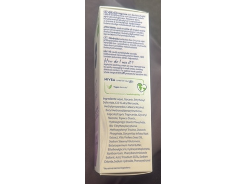 Nivea Sensitive Skin Soothing Day Cream, SPF 15, 50 mL