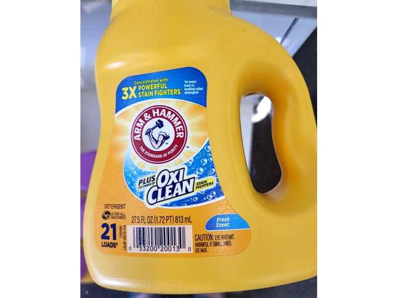 Arm & Hammer OxiClean Liquid Laundry Detergent, Fresh Scent, 21 Loads, 27.5 fl oz/813 mL