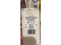 Aldi Hotel Collection No1 Hand & Body Lotion, Lime, Basil & Mandarin, 250 mL - thumbnail 3