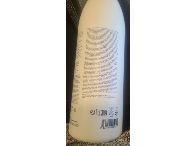 O&M Clean Liquid High Gloss Colour Activator, 1.8% 6 Vol, 33.8 fl oz/1000 mL