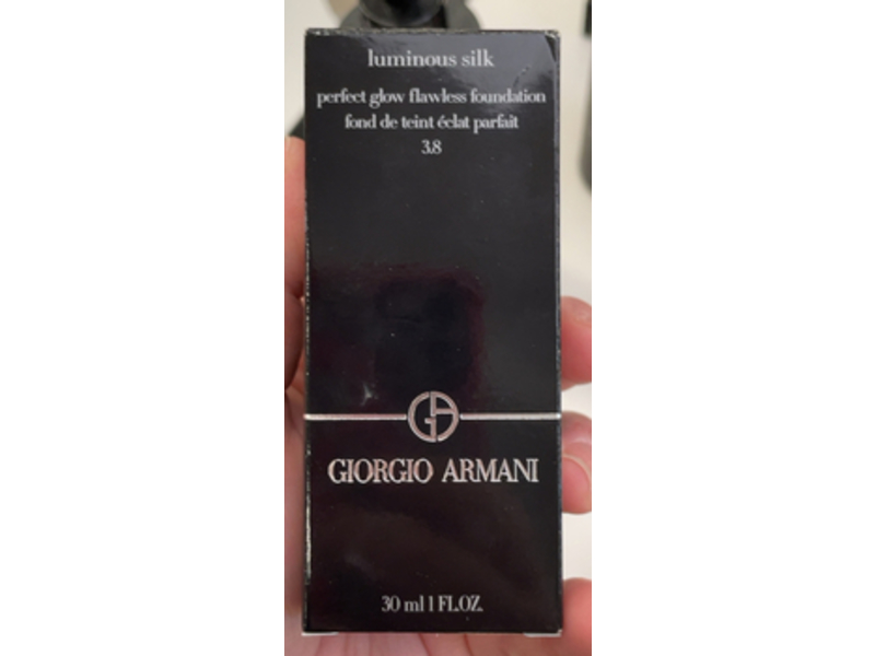 Giorgio Armani Luminous Silk Perfect Glow Flawless Foundation, 3.8, 1 fl oz/30 mL