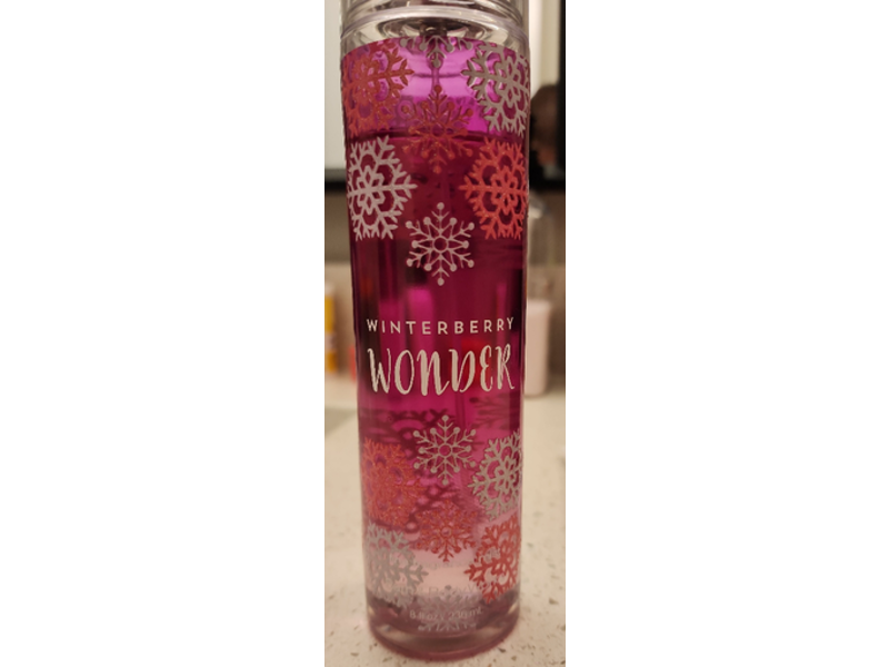 Bath & Body Works Winterberry Wonder Fragrance Mist , 8.0 fl oz/230 mL