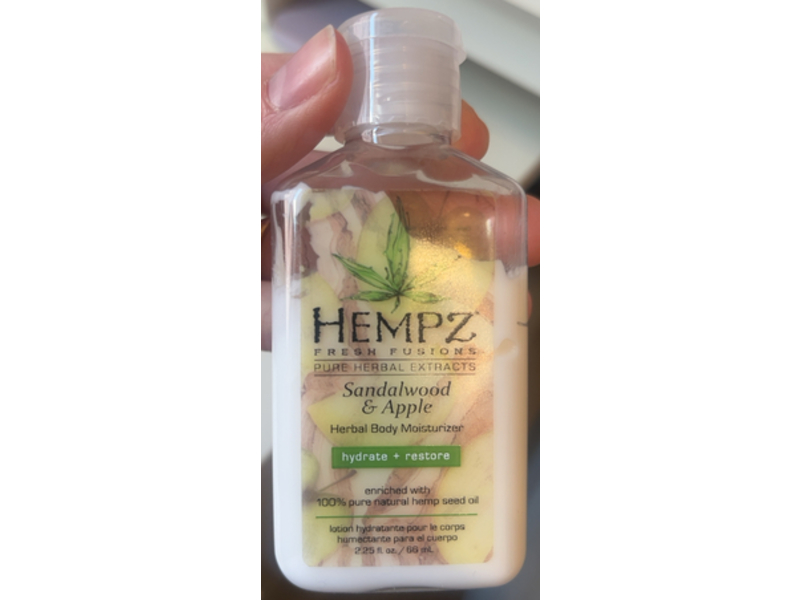 Hempz Herbal Body Moisturizer, Sandalwood & Apple, Hydrate + Restore, 2.25 fl oz/66 mL