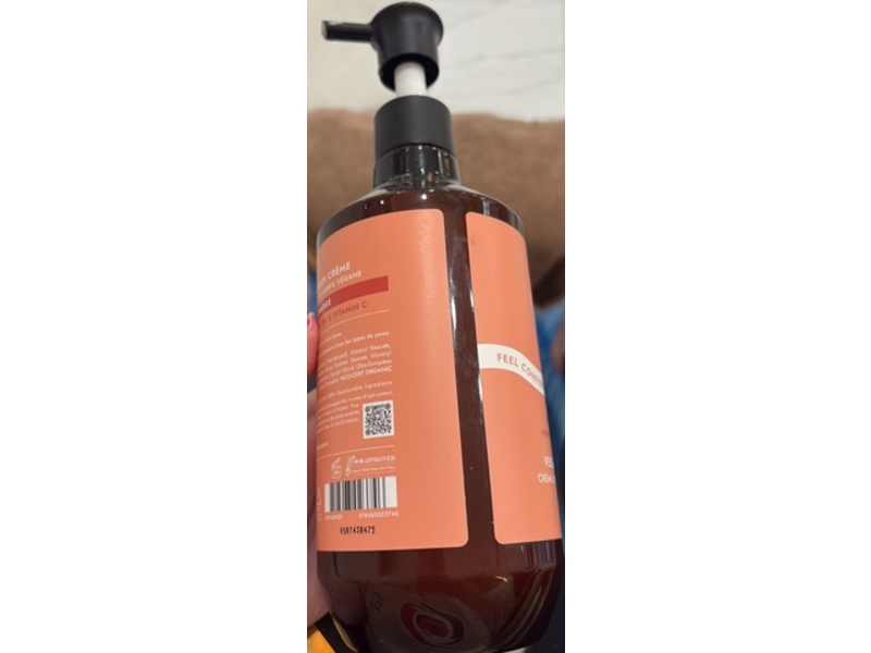 Voesh New York Hand & Body Cream, Olive & Vitamin C, 28 fl oz/829 mL