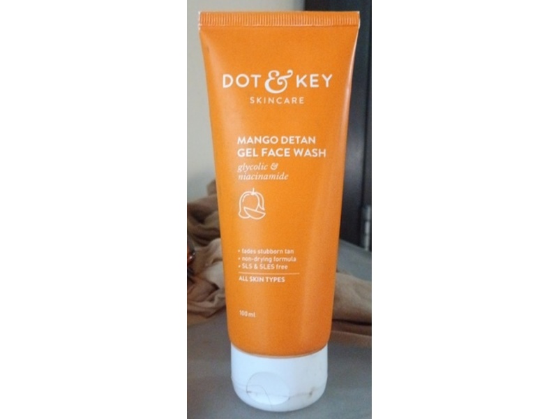 Dot & Key Skincare Mango Detan Gel Face Wash, 100 mL