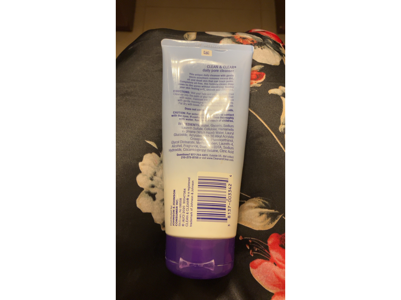 CLEAN & CLEAR Daily Pore Cleanser Oil-Free 5.50 oz (Pack of 5)