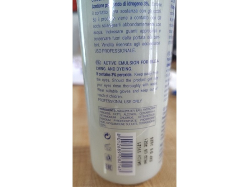 OxiBES 3% Dye & Bleaching Emulsion, 8.8 fl oz/250 mL