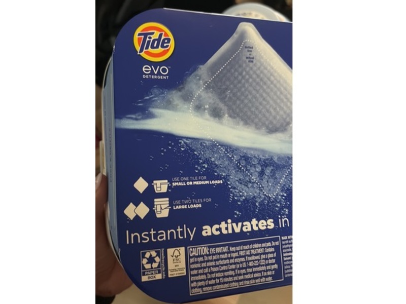 Tide Evo Detergent Laundry Tiles, Free & Gentle, 16 Loads, 14 Count
