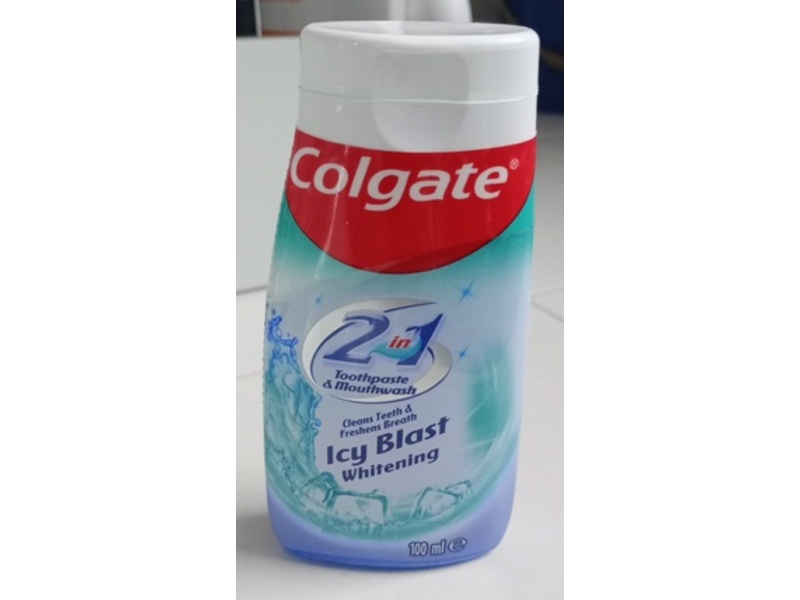 Colgate 2 In 1 Toothpaste & Mouthwash, Icy Blast, 100 mL