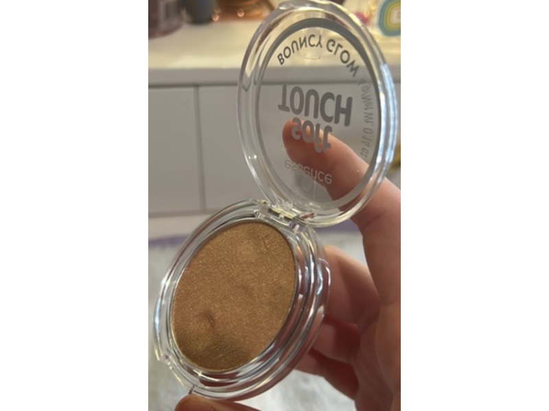 Essence Soft Touch Bouncy Glow Cream To Powder Highlighter, 20 Glazed Dew, 0.14 oz/4 g