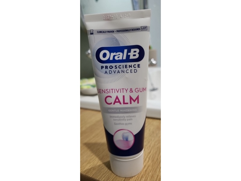 Oral-B Pro-Science Advanced Calm Gentle Whitening Toothpaste, Sensitivity & Gum, 75 mL