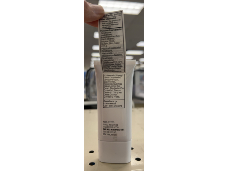 CoverGirl Blurring Skin Tint, 415 Light Neutral, SPF 30, 1 fl oz/30 mL