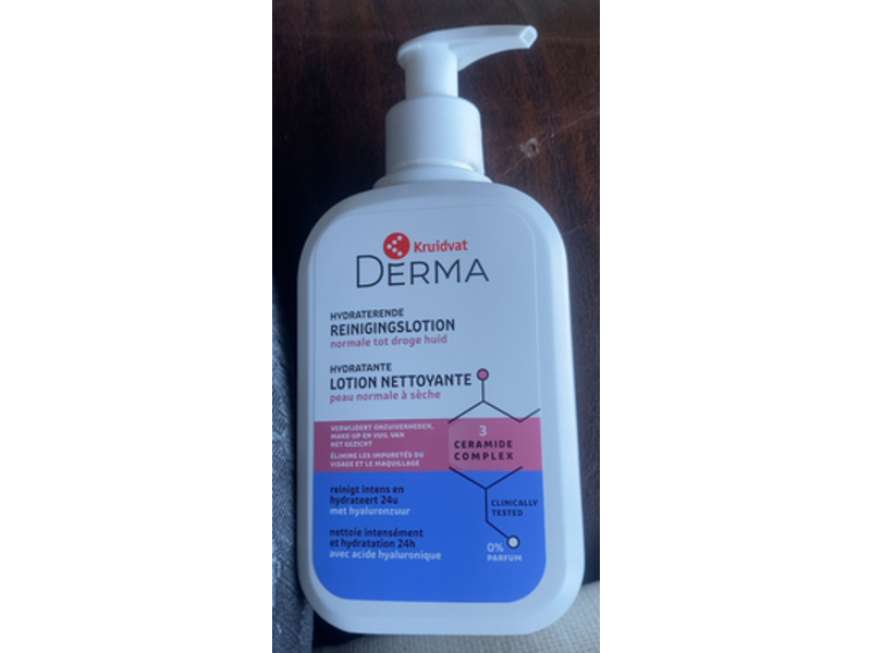Kruidvat Derma Hydrating Cleansing Lotion, 250 mL