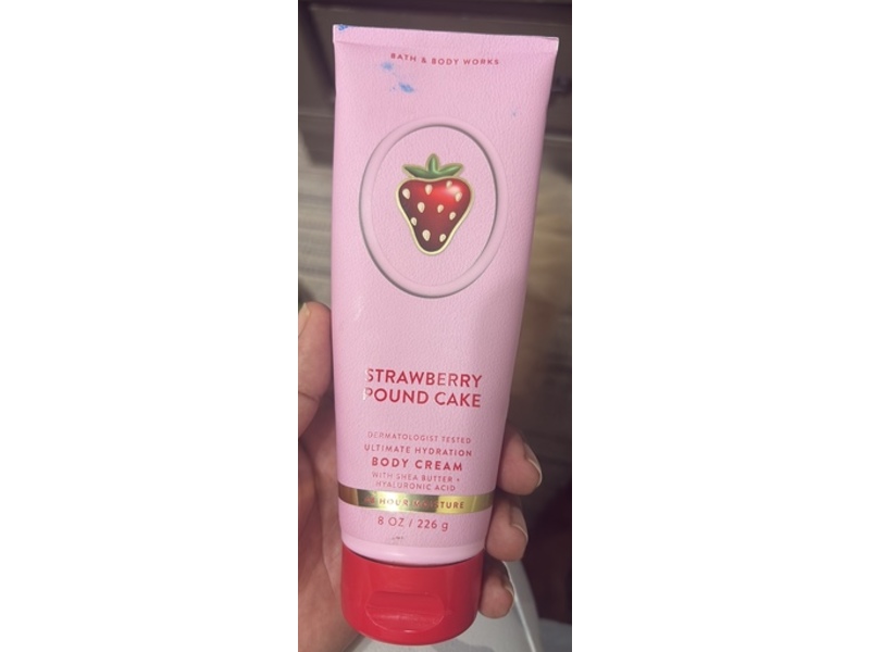 Bath & Body Works Ultimate Hydration Body Cream, Strawberry Pound Cake , 8 oz/226 g