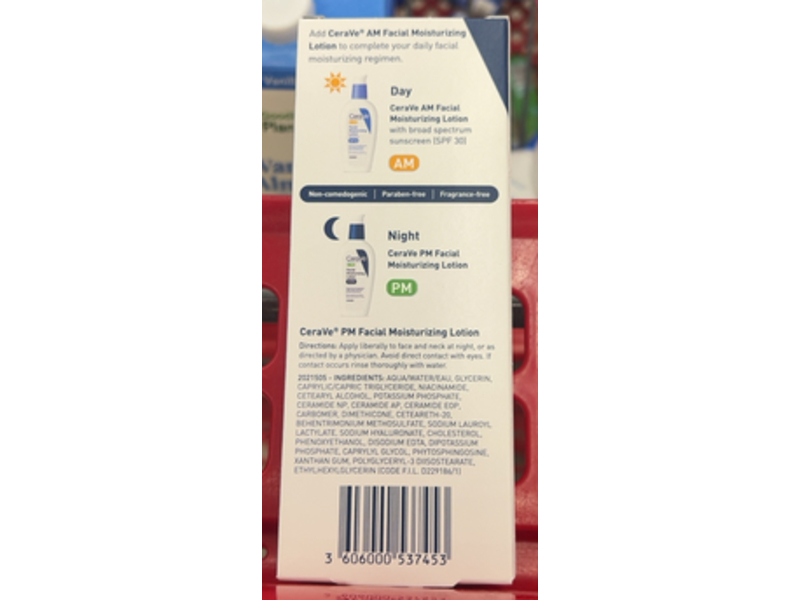 CeraVe PM Ultra Lightweight Facial Moisturizing Lotion, 3 fl oz/889 mL