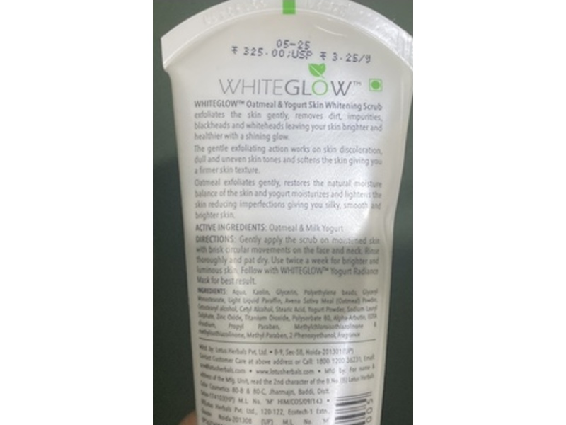 Lotus Herbals White Glow Skin Whitening Scrub, Oatmeal & Yourt, 100 g