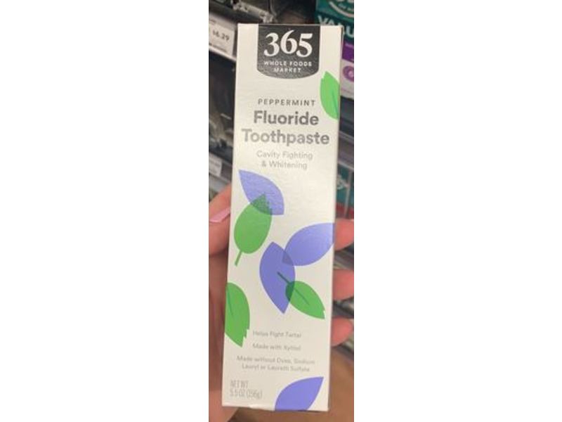 365 Everyday Value Fluoride Toothpaste, Peppermint, 5.5 oz/156 g