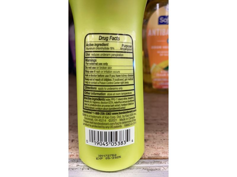 Ban Invisible Roll-On Antiperspirant Deodorant, Powder Fresh, 3.5 fl oz/103 mL