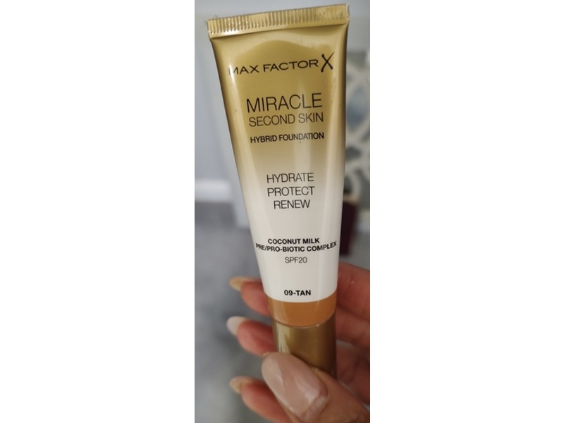 Max Factor X Miracle Second Skin Hybrid Foundation, 09-Tan, SPF 20, 30 mL