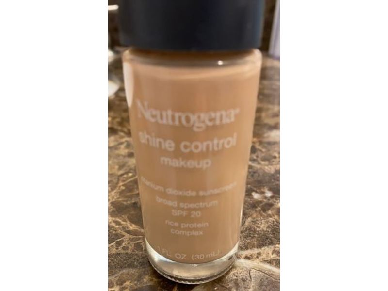 Neutrogena Shine Control Makeup Foundation, 20 Natural Ivory, SPF 20, 1 fl oz/30 mL