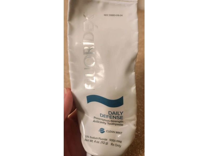 Fluoridex Daily Defense Anticavity Toothpaste, Clean Mint, 4 oz/112 g, DenMat Holdings (Rx)