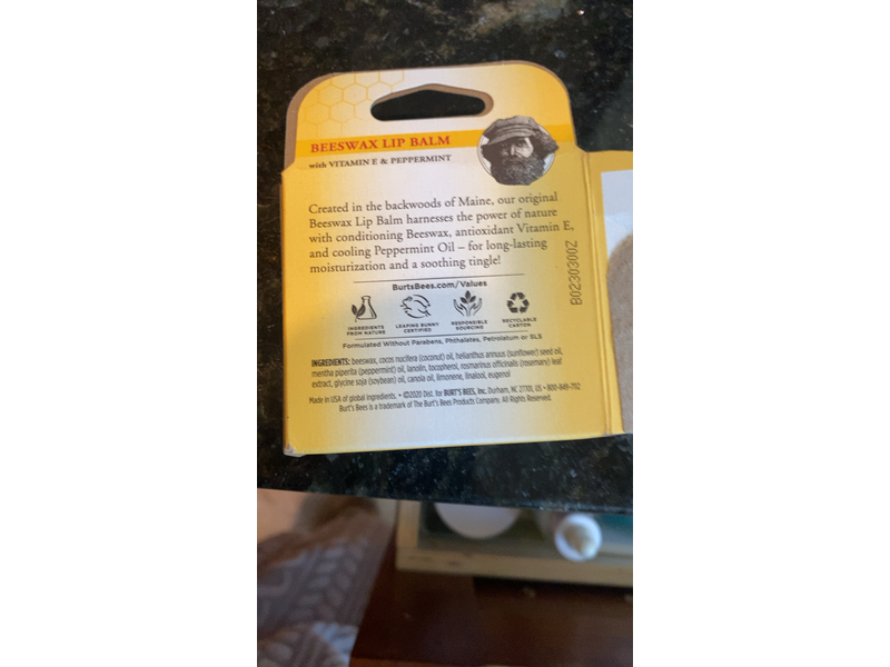 Burt's Bees Lip Balm, Beeswax, 0.6 oz/17 g, 4 Count