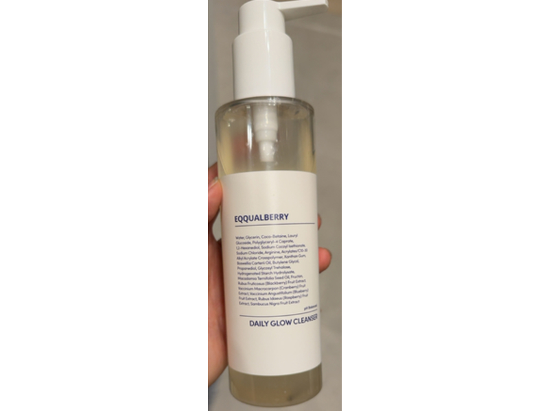 EqqualBerry pH Balanced Daily Glow Cleanser, 7.1 fl oz/210 mL