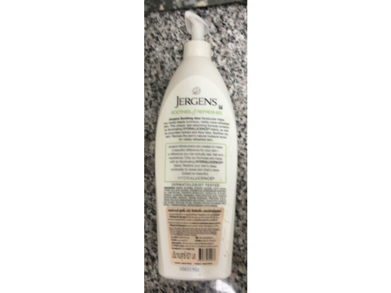 Jergens Soothing Aloe Refreshing Moisturizer with Cucumber Extract & Aloe Vera, 21 fl oz/621 mL