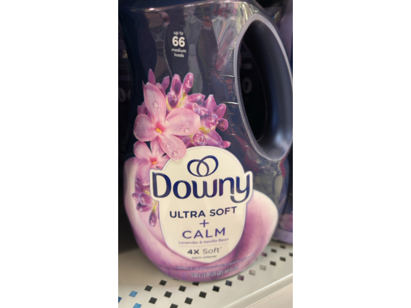 Downy Ultra Soft +Calm Fabric Softener, Lavender & Vanilla Bean, 66 Loads, 44 fl oz/132 L