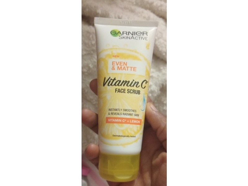 Garnier Skin Active Face Scrub, Vitamin C+ Lemon, 50 mL
