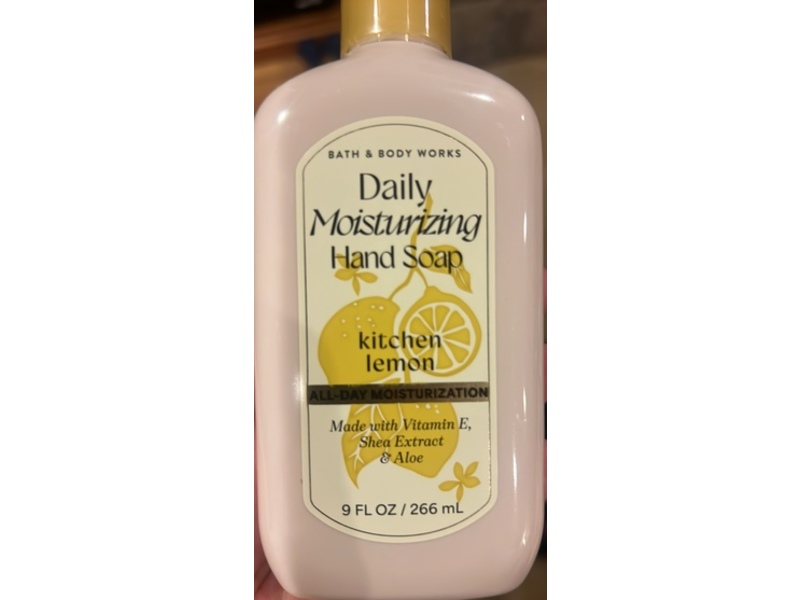 Bath & Body Works Daily Moisturizing Hand Soap, Kitchen Lemon, 9 fl oz/266 mL
