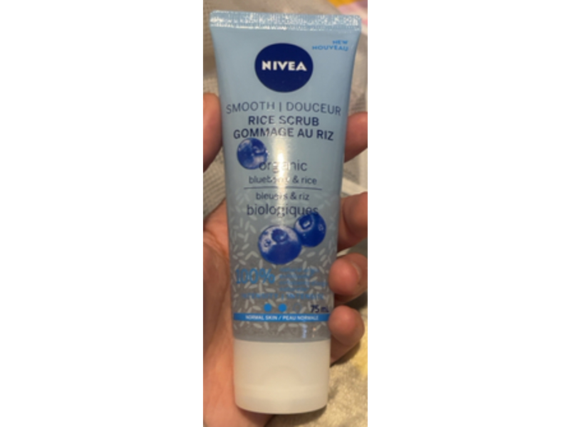 Nivea Smooth Rice Scrub, Organic Blueberry & Rice, 75 mL