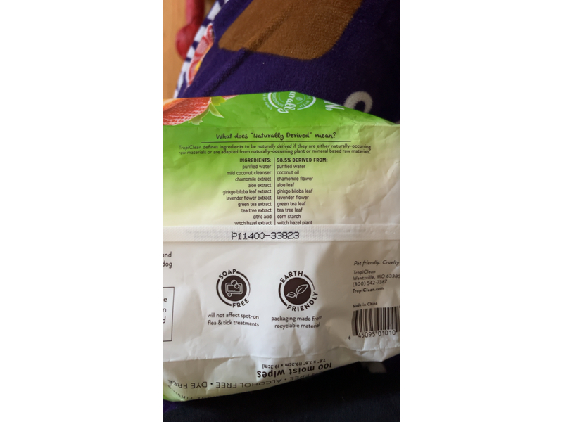 TropiClean Deep Cleaning Pet Wipes, Berry & Coconut, 100 Moist Wipes