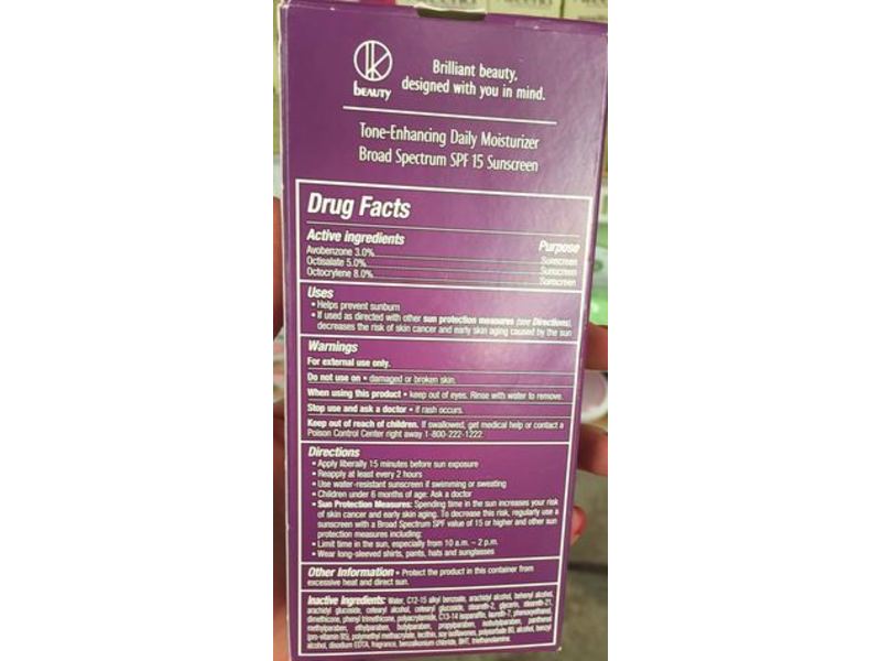 Kroger Illuminate Tone-Enhancing Daily Moisturizer, SPF 15, 4 fl oz/120 mL