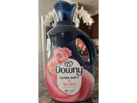 Downy Ultra Soft + Bliss Fabric Softner, Sparkling Amber & Rose, 96 Loads, 64 fl oz/1/92 L - Image 3