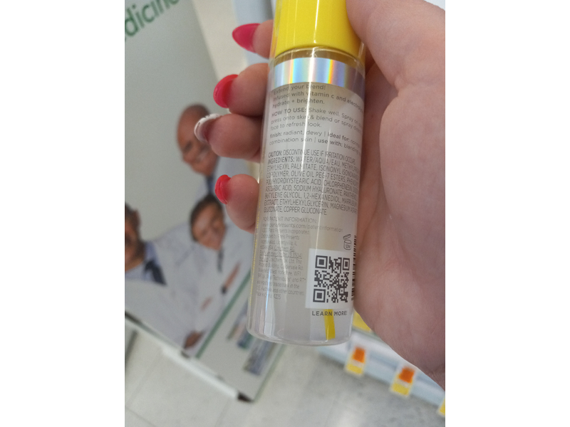 Real Techniques Sponge+ Makeup Setting Spray for Face, Hydrating with Vitamin C + Electrolytes, Makeup Sponge Mist, For Setting, Freshening, and Blending, Longer Lasting Makeup, 2 fl oz Spray Bottle