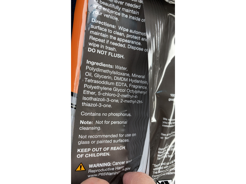 Up & UP Protectant Automotive Wipes Pouch, 30 Counts