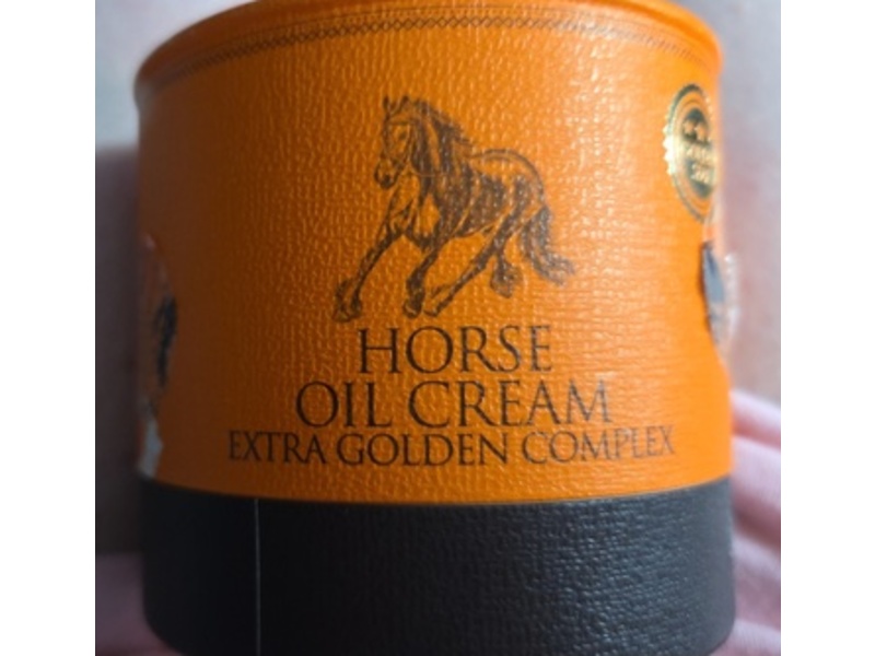 Charmzone Horse Oil Cream Extra Golden Complex, 2.37 fl oz/70 mL